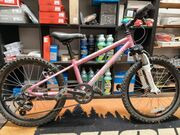 ADVENTURE BIKES 200 Girls Mountain Bike Suit 6-9yrs old 